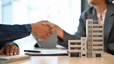 売却困難な訳あり敷地形状でも、訳あり物件買取相談所が買い取ります